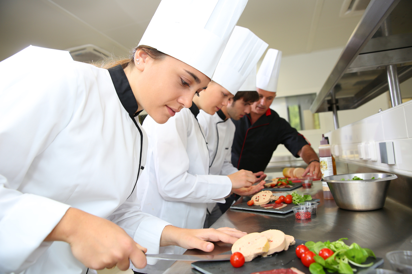 Tuyển sinh du học nghề Đức ngành Nhà hàng – Khách sạn – Đầu bếp tại bang Bayern mới nhất